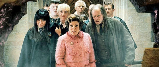 Boycott d’Hogwarts Legacy : la réponse cinglante de l’autrice J.K. Rowling