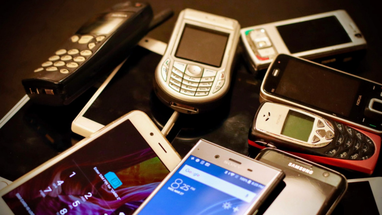 Nokia prédit que les téléphones portables disparaîtront dans moins d'une décennie et s'engage pour cette technologie