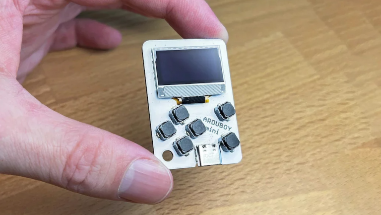 Les fans de rétro gaming vont adorer cette minuscule Game Boy