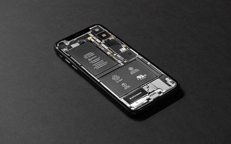 Vous devez changer la batterie de votre iPhone ? Dépêchez-vous de le faire chez Apple ! Voici pourquoi