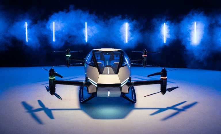 « La Tesla de l’industrie des voitures volantes » : ce véhicule futuriste veut vous faire survoler la route dès 2025