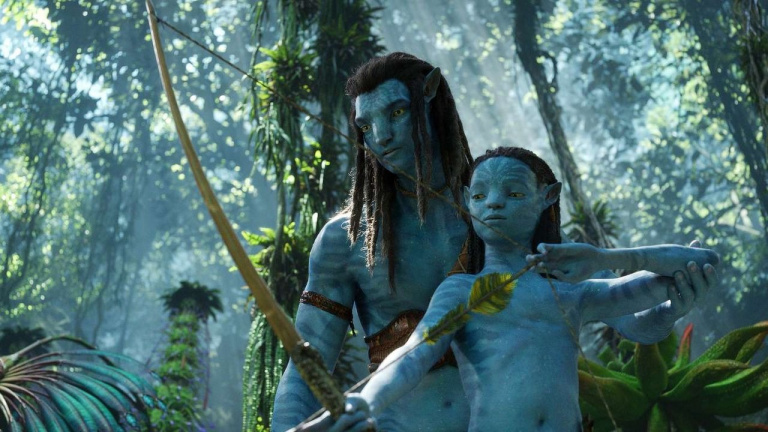 “Tout le scénario original a été jeté à la poubelle”, Avatar 2 aurait pu ressembler à Star Wars mais James Cameron a dit "non"