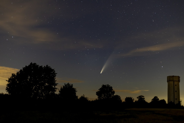 France : comment observer la comète ZTF à l'œil nu ? Voici à quelle heure et vers où regarder