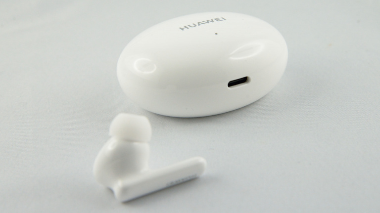 Test Huawei Freebuds 5i : des écouteurs sans fil dans le plus pur style AirPods ?