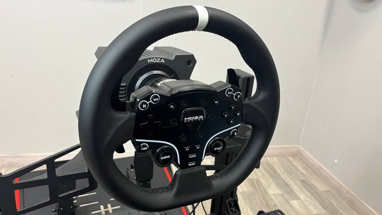 Test Moza R5 : the meilleur volant Direct Drive for debut on PC ?