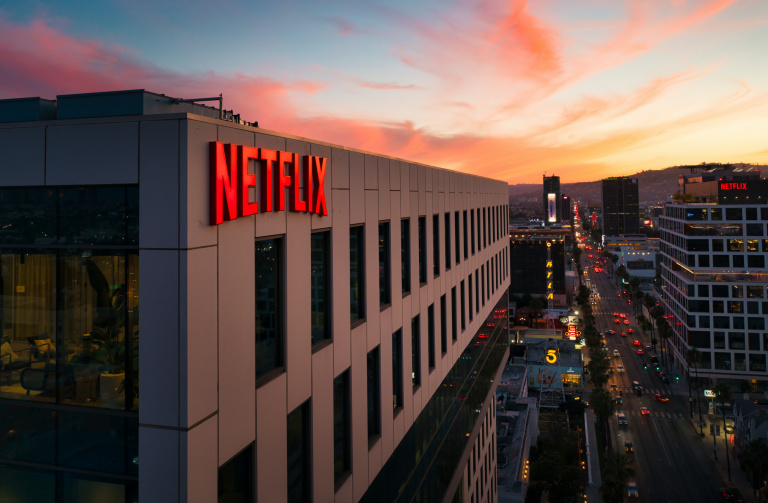 Netflix veut éviter des pertes massives à cause de sa lutte contre les comptes partagés : voici les futurs changements de la plateforme conçus pour vous retenir 