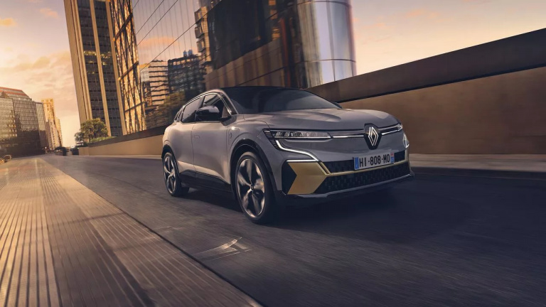 « On perd du temps » : Peugeot et Renault très inquiets pour le futur des voitures européennes