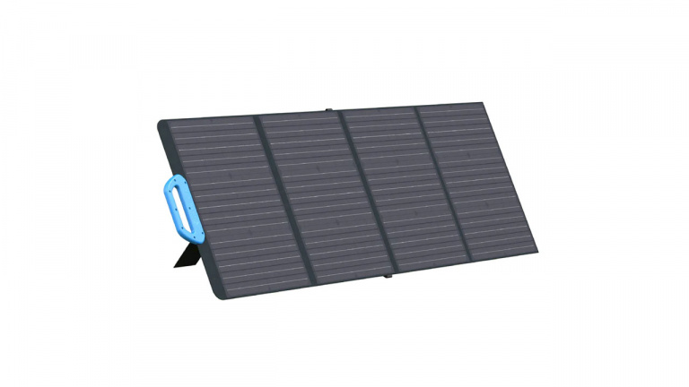 Promo panneau solaire : Leroy Merlin fait chuter le prix de ce modèle portable idéal pour faire du camping