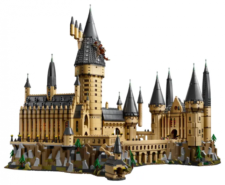 Promo LEGO Harry Potter : l'immense château de Poudlard est de nouveau en stock et voit son prix baisser ! 