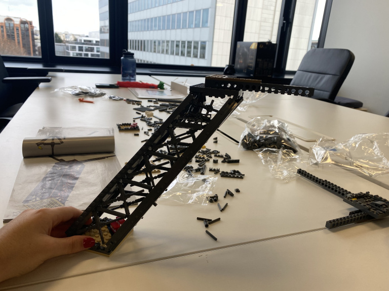 Test du LEGO le plus grand : la Tour Eiffel se montre-t-elle digne de Paris ? 