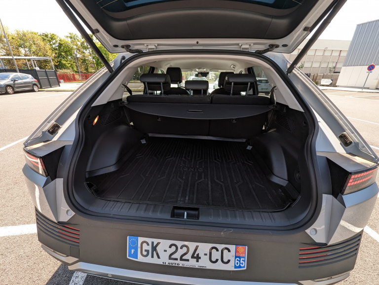 J'ai testé la voiture électrique de l’année. Voilà ce qui m’a surpris dans la Hyundai Ioniq 5 !