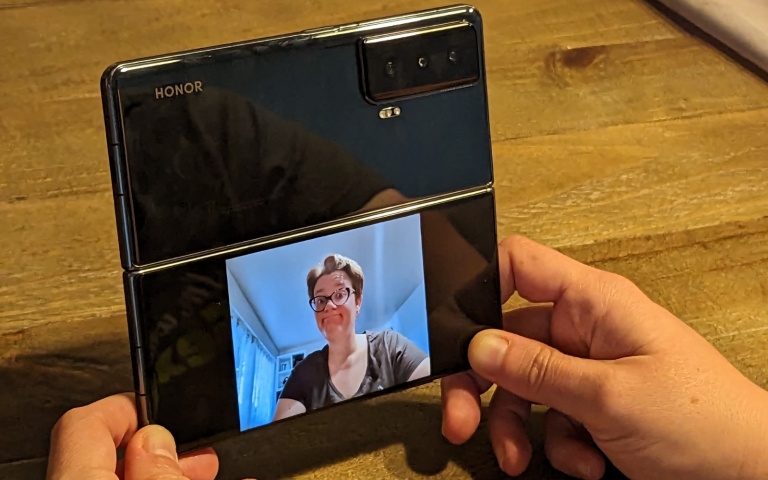 Test du Honor Magic Vs : ce nouveau smartphone pliant peut-il rivaliser avec le Samsung Galaxy Z Fold 4 ?