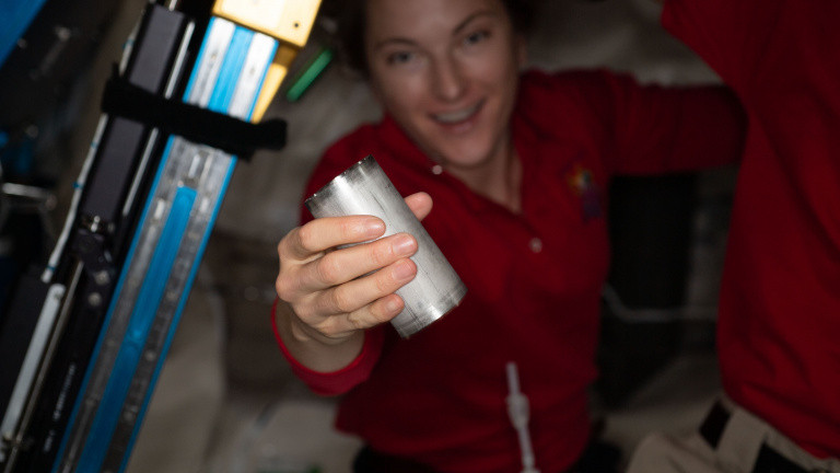 ISS : la NASA recycle en eau potable l’urine et la transpiration des astronautes. Et c’est une étape majeure pour la conquête de l’espace