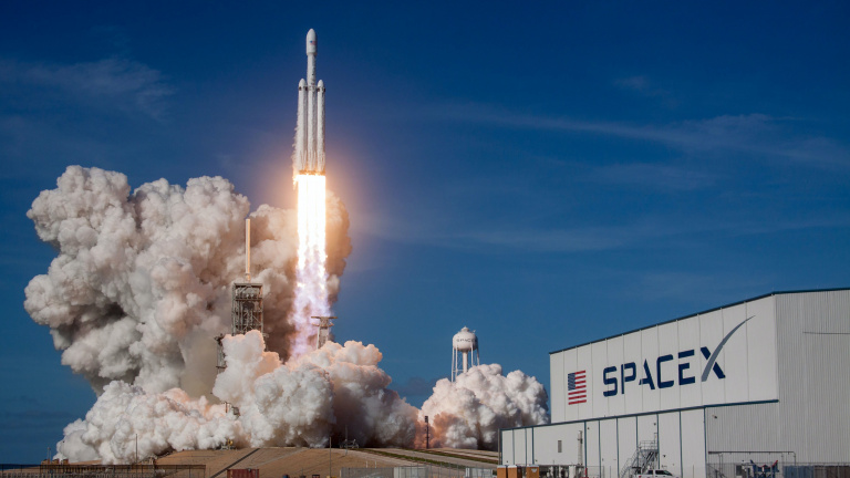 SpaceX : la dernière fusée d’Elon Musk a peut-être « percé un trou » dans l’espace 