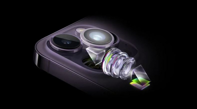L'iPhone 15 Pro Max et ses accessoires. - Le blog high-tech