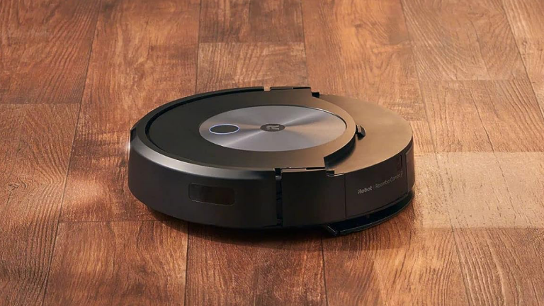 Promo robot aspirateur laveur : -200€ sur l'iRobot Roomba Combo, le moment parfait pour dire adieu au ménage !