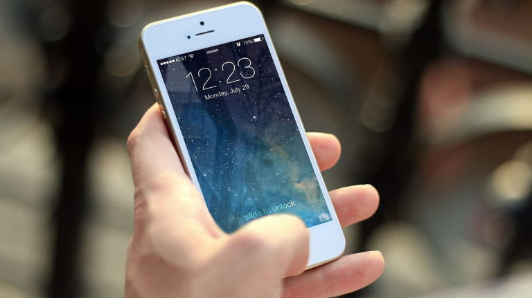Un simple appareil permet de pirater et rendre inefficace un iPhone en quelques secondes… et ça fait peur !