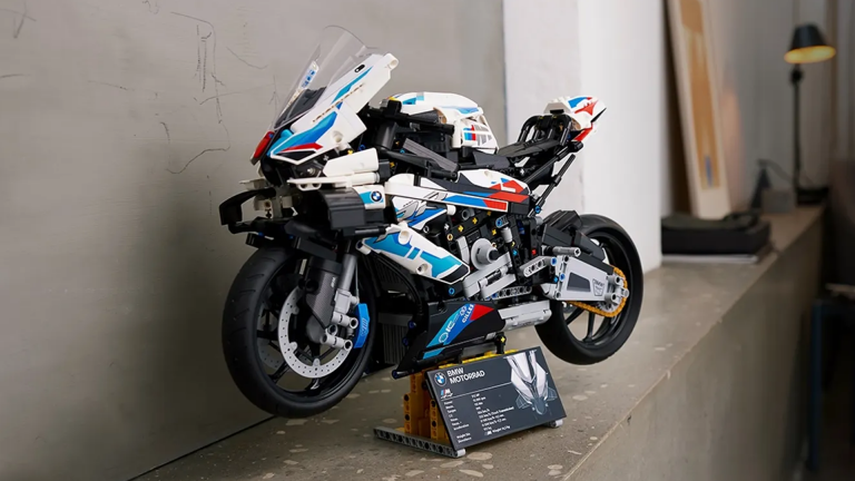 Promo LEGO : 65€ de réduction sur la moto BMW à l'approche du Prime Day ! Amazon casse déjà ses prix...