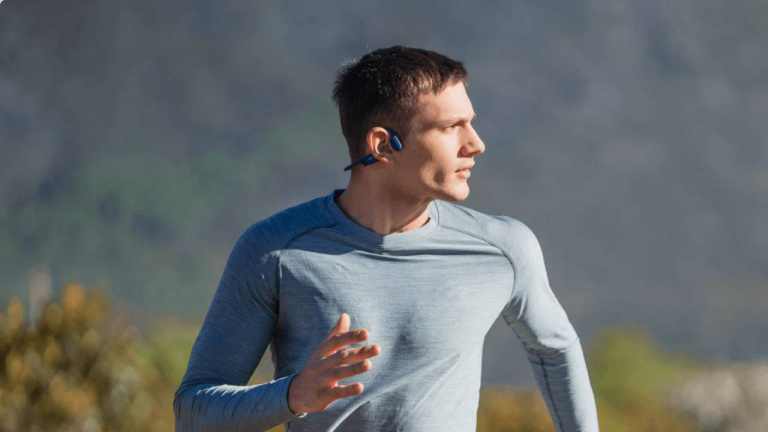 Une alternative aux casques audio ou écouteurs classiques : les 5 bonnes raisons d’opter pour la conduction osseuse