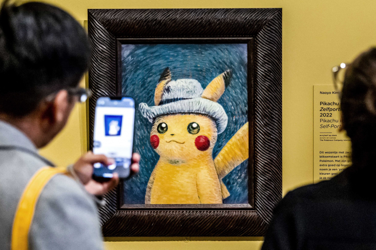 Pokémon : c'est dingue, le musée Van Gogh doit arrêter de distribuer des cartes spéciales Pikachu