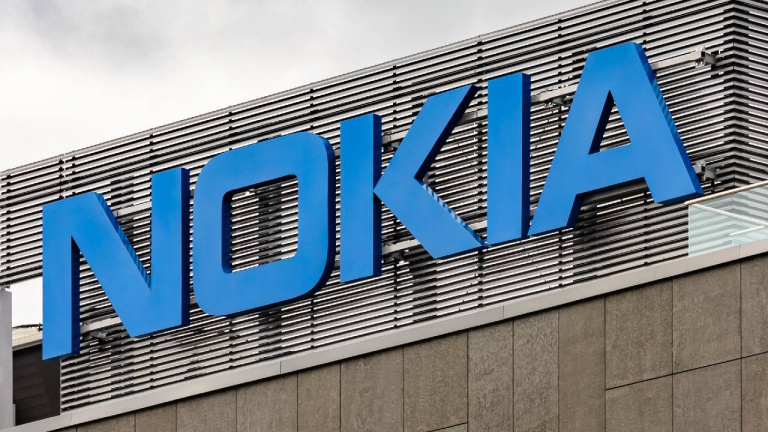 Il y a un an, Nokia fixait une date pour la fin des téléphones portables. Aujourd'hui, ils annoncent 14 000 licenciements et une restructuration majeure pour sauver l'entreprise