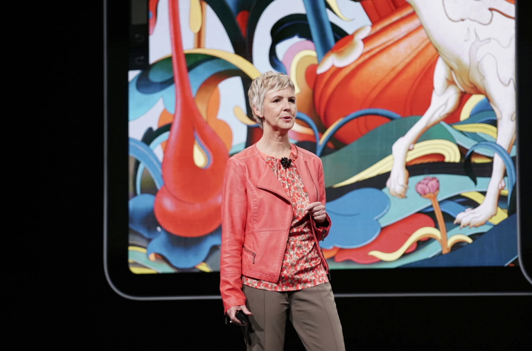Il y a une femme qui a travaillé chez Apple toute sa vie. Elle est entrée il y a 35 ans, et elle est bien plus importante que vous ne le pensez