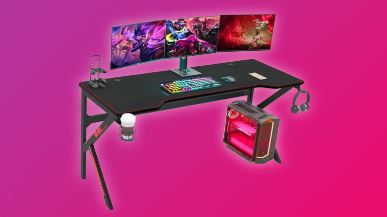 Promo esport : Cdiscount prépare le Black Friday en mettant à moitié prix  ce bureau gamer complet pour PC avec son grand tapis de souris et ses  nombreux accessoires ! 