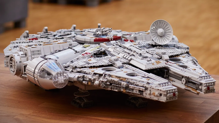 Promo LEGO : Cdiscount baisse le prix du vaisseau le plus célèbre de Star Wars, tout en prenant de l'avance sur le Black Friday !