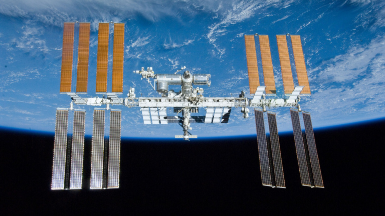  « À quel point ces gens sont-ils déconnectés de la réalité ? » : Les États-Unis sont prêts à payer 1 milliard de dollars pour détruire l'ISS (Station Spatiale Internationale). Que prépare vraiment la NASA ?