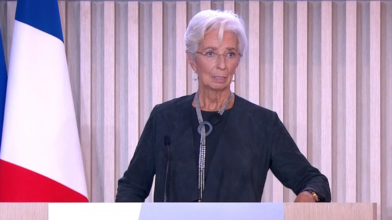 « Il m’a royalement ignoré » : Christine Lagarde révèle et commente les lourdes pertes en cryptomonnaies de son fils