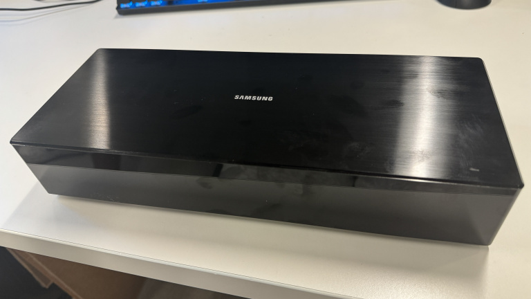 Samsung Odyssey Ark : un écran 55 pouces très incurvé