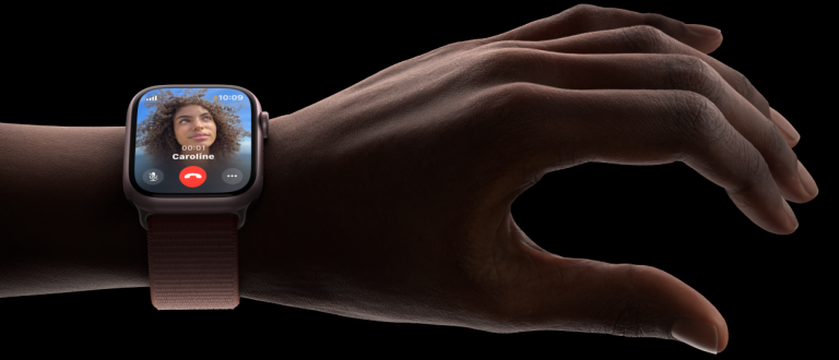 Les premières infos sur la prochaine Apple Watch commencent à arriver et pour une fois, on ne pourra pas dire qu’Apple dort sur ses lauriers. C’est une petite révolution pour les fans de montres connectées