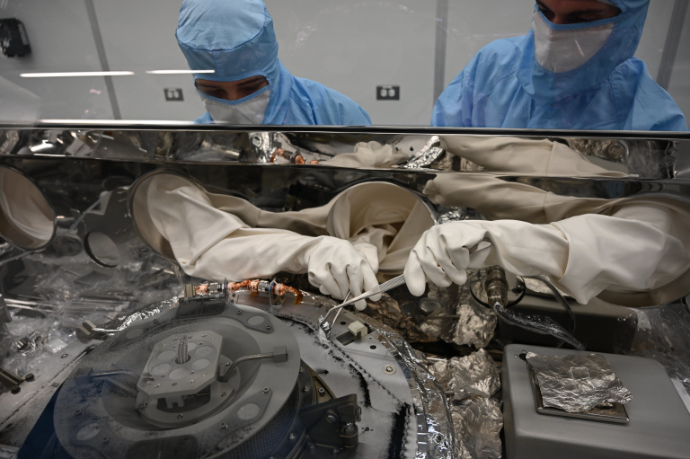 La NASA parvient à ouvrir la capsule coincée de l'astéroïde Bennu après trois mois de planification