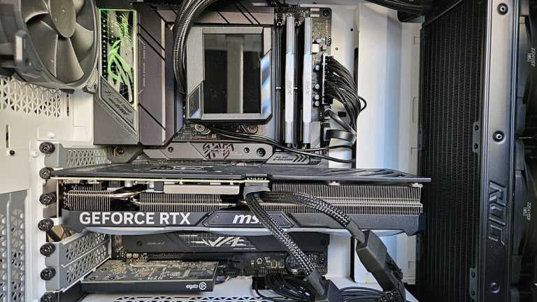 J'ai testé la RTX 4070 Ti SUPER : rivalise-t-elle vraiment avec la Radeon RX 7900XT ?