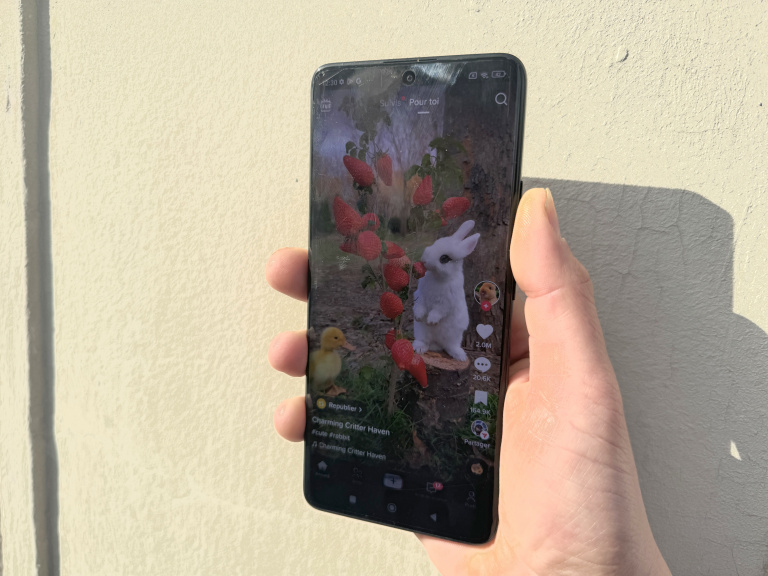 Smartphone à moins de 500 euros : difficile de faire plus complet que le Redmi Note 13 Pro+ de Xiaomi ! Mon avis après un mois de test.