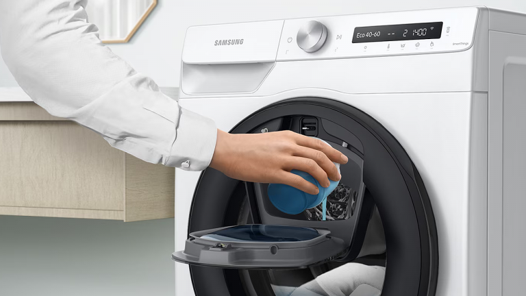 "Le top en matière de technologie" : le lave-linge connecté Samsung perd 25% !