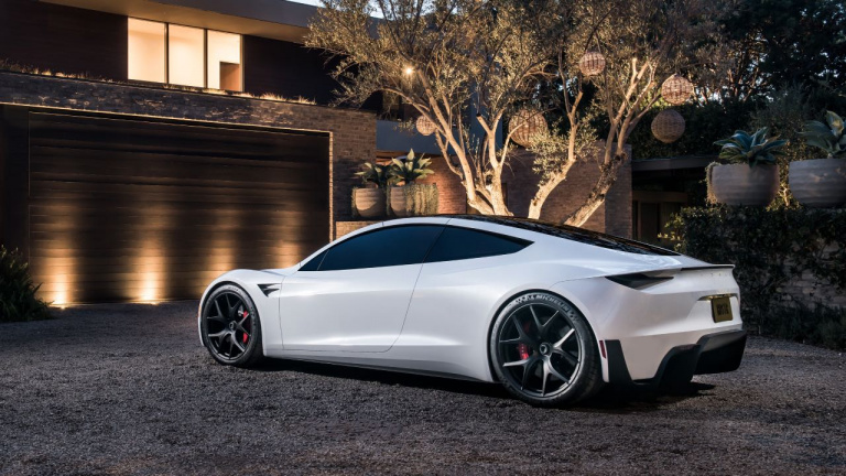 "Il n'y aura jamais une autre voiture comme celle-là" : Elon Musk ne tarit pas d'éloge sur son Roadster, et annonce son arrivée prochaine