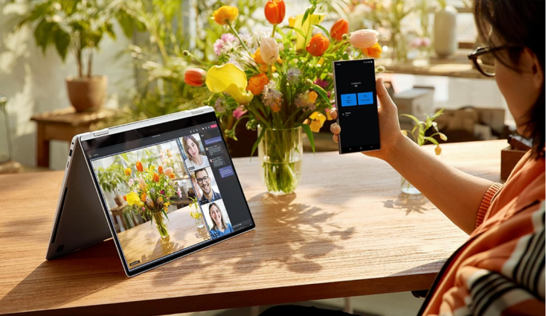 Pour rivaliser avec Microsoft et ses PC-tablettes Surface, Samsung sort les dents avec le Galaxy Book4 Pro 360 qui est puissant, silencieux et dispose d'une bonne autonomie