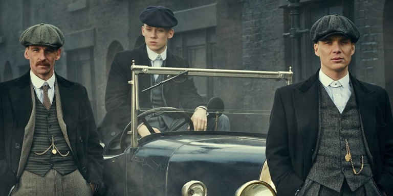 Cillian Murphy's return to Peaky Blinders is applauded by fans and the start of filming for the film is already dated