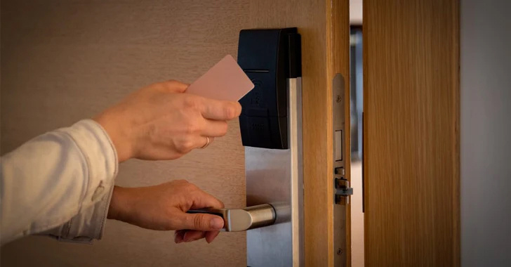 Si vous prévoyez de séjourner dans un hôtel, les hackers peuvent ouvrir la porte de votre chambre lorsque l’ouverture se fait avec une carte magnétique Saflok