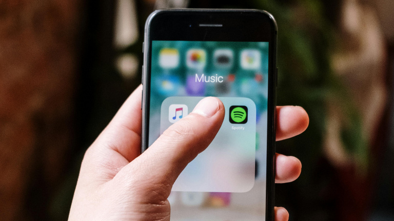 « Trop tard » : pour les utilisateurs de Spotify, l’ajout de cette fonctionnalité très demandée ne changera rien vu que tout le monde est déjà parti chez Apple Music