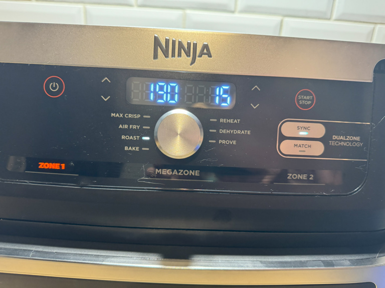 Ma famille et moi ne manquons plus jamais de frite avec la Air Fryer Ninja Foodi Flex AF500EU et ses gigantesques 10,4 L de volume