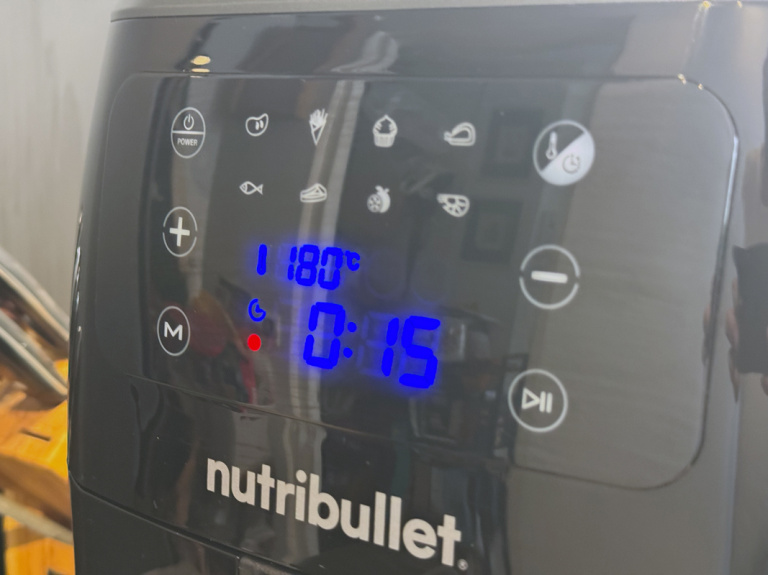 J’ai testé la Nutribullet XXL Digital Air Fryer NBA071B, la air fryer gros volume, puissante et pas chère pour frire pour toute la famille