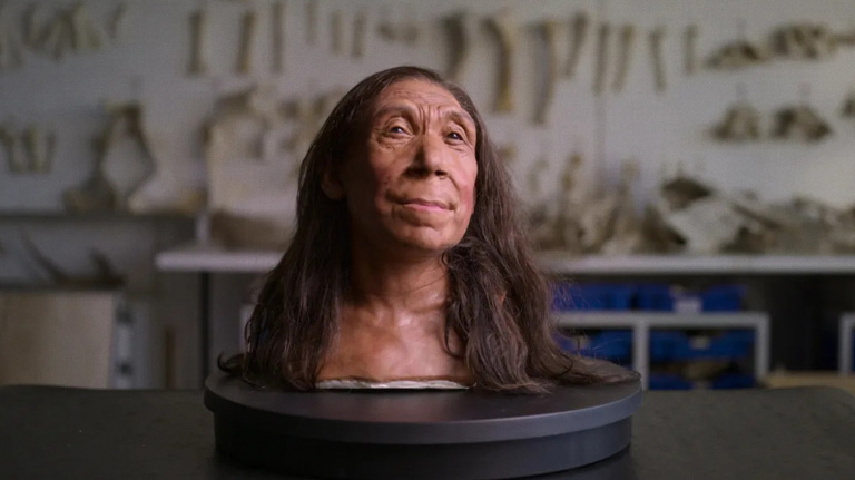 À quoi ressemblaient les femmes il y a 75 000 ans ? La Science tient enfin sa réponse grâce à Netflix
