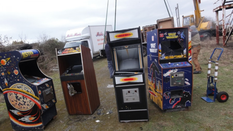 50 bornes d’arcade sauvées de la disparition : 30 ans plus tard, ce navire abandonné aurait pu engloutir le rêve des gamers les plus passionnés