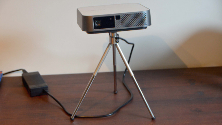 Test du ViewSonic M2e : un petit vidéoprojecteur portable qui n’a rien à envier aux grands 