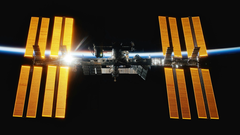 Voici le prix demandé par SpaceX pour accomplir la mission la plus importante de son histoire : faire s'écraser la station spatiale internationale sur la Terre