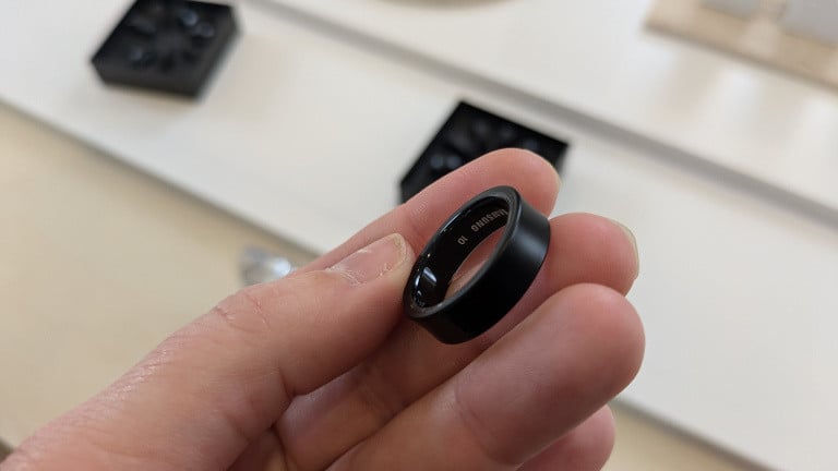 Galaxy Ring : j'ai testé la bague connectée de Samsung et je vous révèle à quoi elle sert vraiment