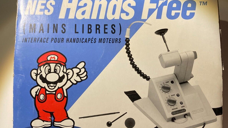 30 ans avant Xbox et PlayStation, Nintendo sortait cet accessoire utile et révolutionnaire. Il est aujourd'hui extrêmement rare 30 ans avant Xbox et PlayStation, Nintendo sortait cet accessoire utile et révolutionnaire. Il est aujourd'hui extrêmement rare