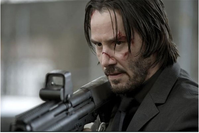 Keanu Reeves a volé ce rôle à Clint Eastwood : il a relancé sa carrière avec une saga qui a rapporté plus d'un milliard $ Keanu Reeves a volé ce rôle à Clint Eastwood : il a relancé sa carrière avec une saga qui a rapporté plus d'un milliard $